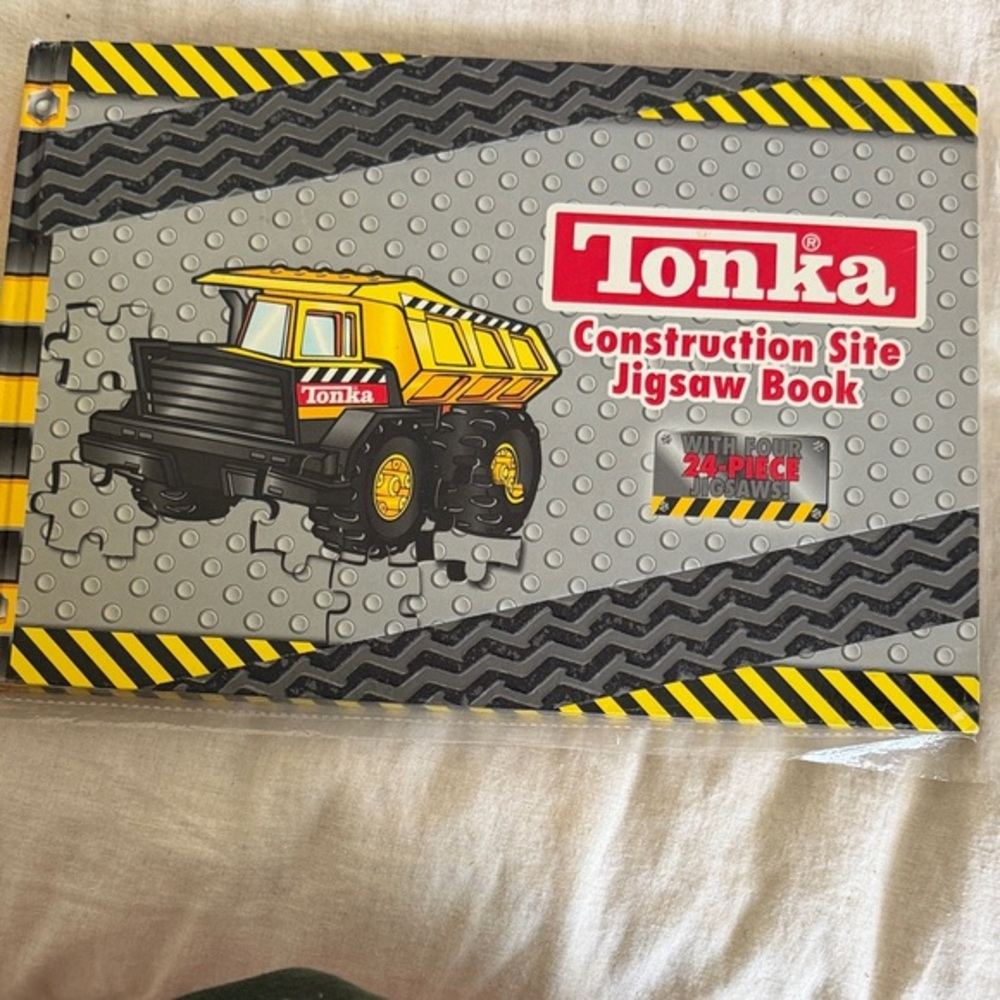 Tonka Construction Site Jigsaw Book - Yellow and Black